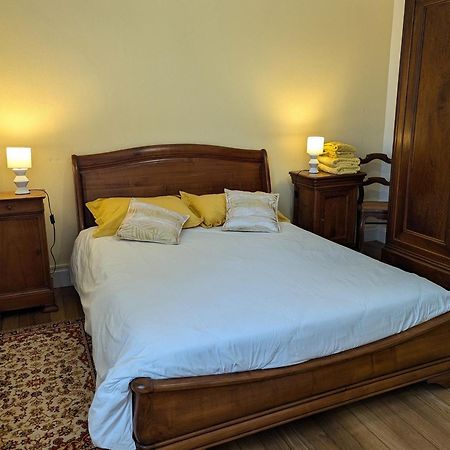Gite Champetre A Mareau-Aux-Pres: Terrasse, Jardin, Et Confort Pour 6 Personnes - Fr-1-590-140 Buitenkant foto
