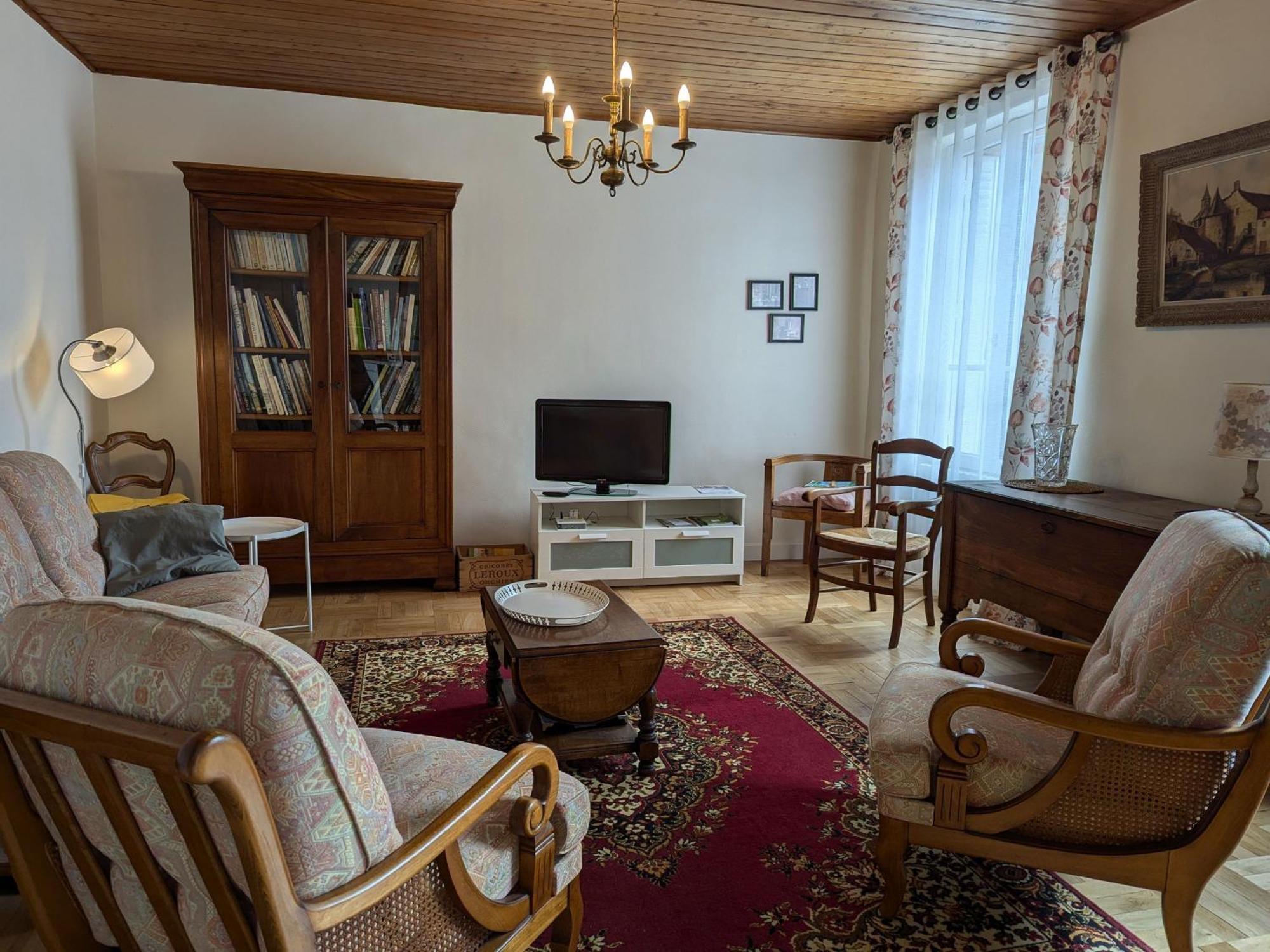 Gite Champetre A Mareau-Aux-Pres: Terrasse, Jardin, Et Confort Pour 6 Personnes - Fr-1-590-140 Buitenkant foto